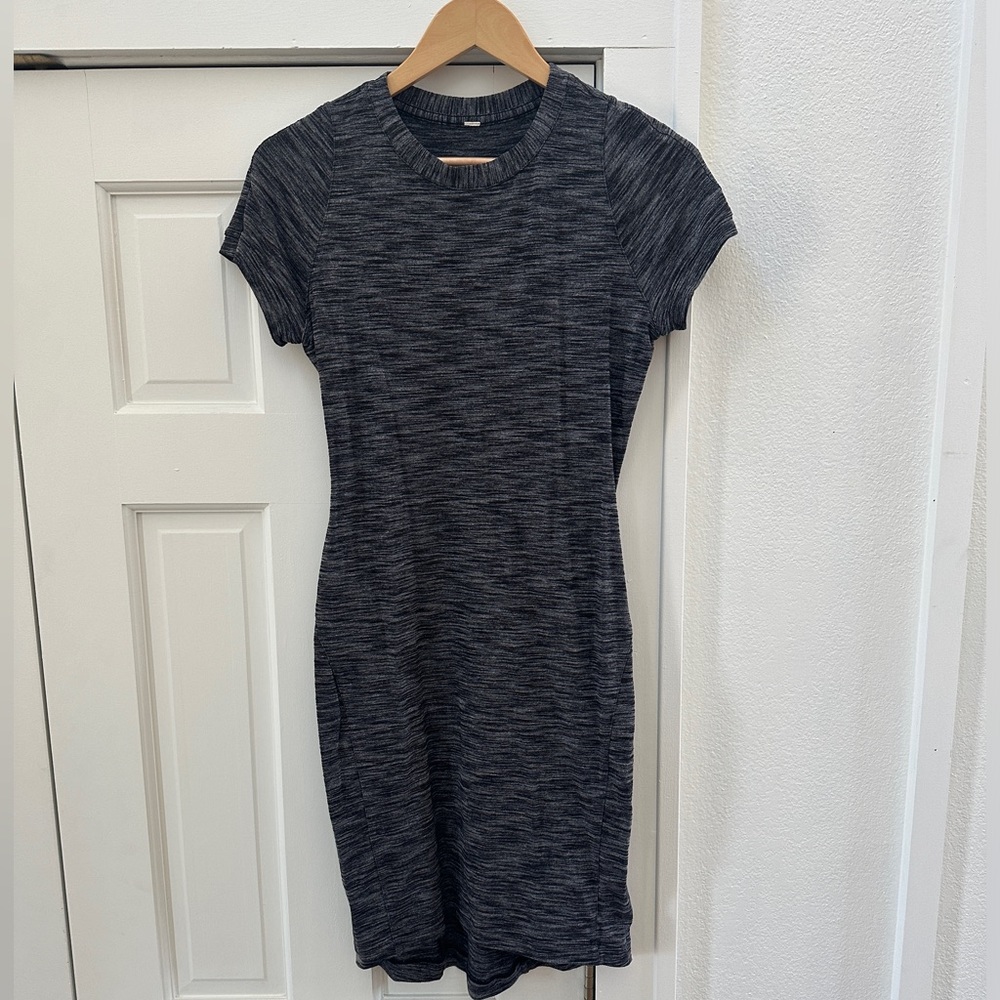 Lululemon stretchy dress